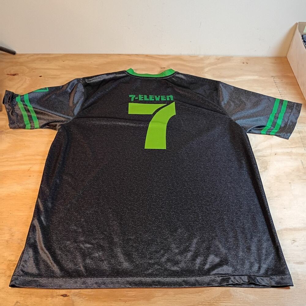 7-Eleven Shirt Mens LARGE L Work Uniform Black Green V-Neck Short Sleeve Jersey